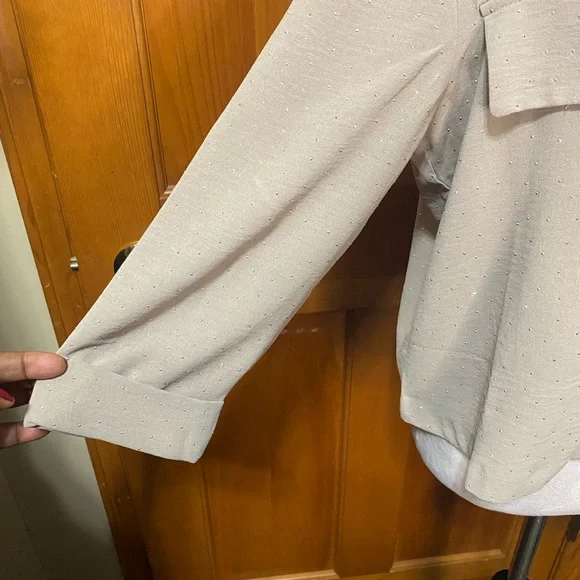 NWT New York Clothing Company Beige Studded Top - Picture 5 of 6